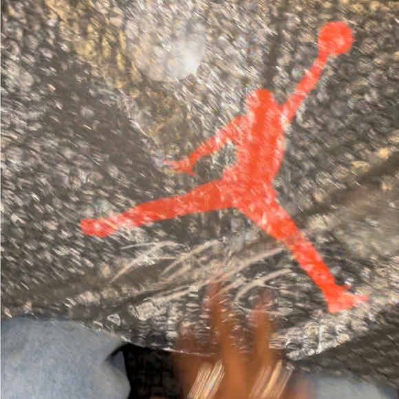 The size it’s 7.5 I just by them like 1 week ago and they are not my size. - Picture 3 of 3